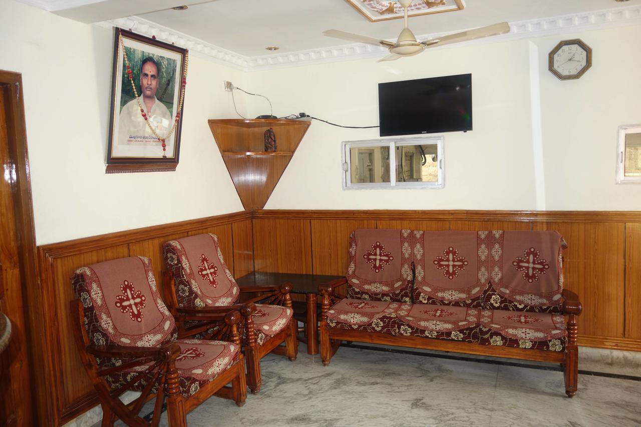Sree Vaibhav Residency Hotell Tirupati Exteriör bild