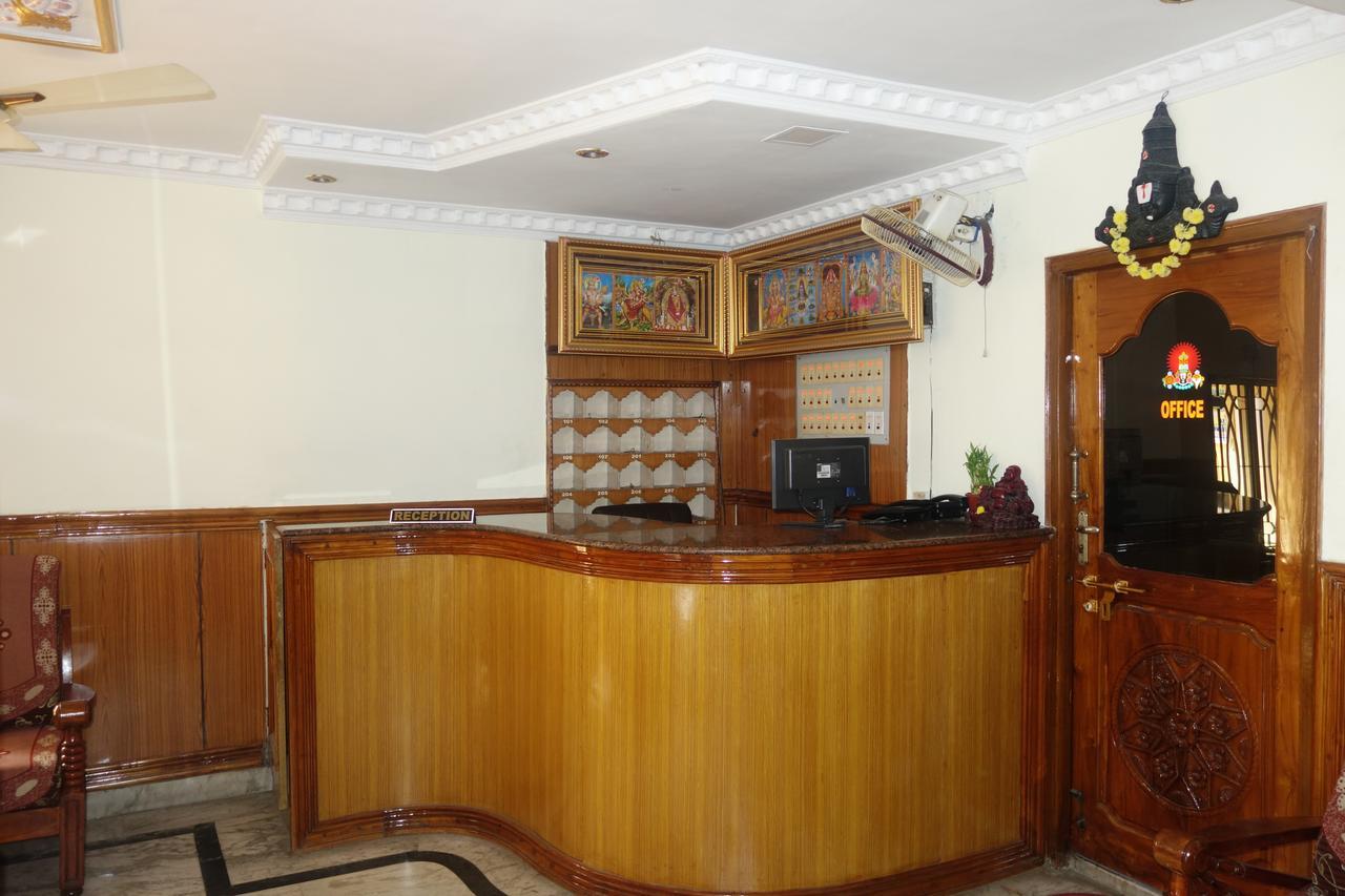 Sree Vaibhav Residency Hotell Tirupati Exteriör bild