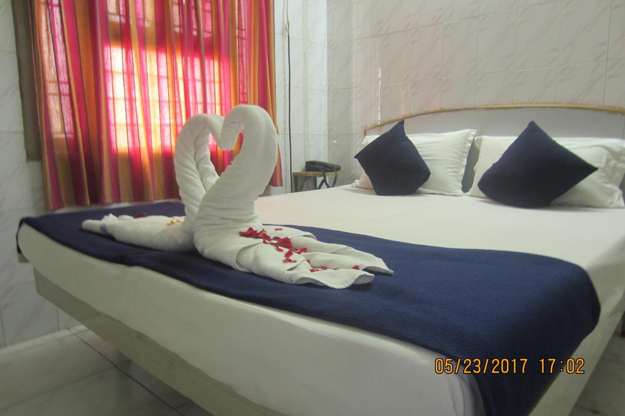 Sree Vaibhav Residency Hotell Tirupati Exteriör bild