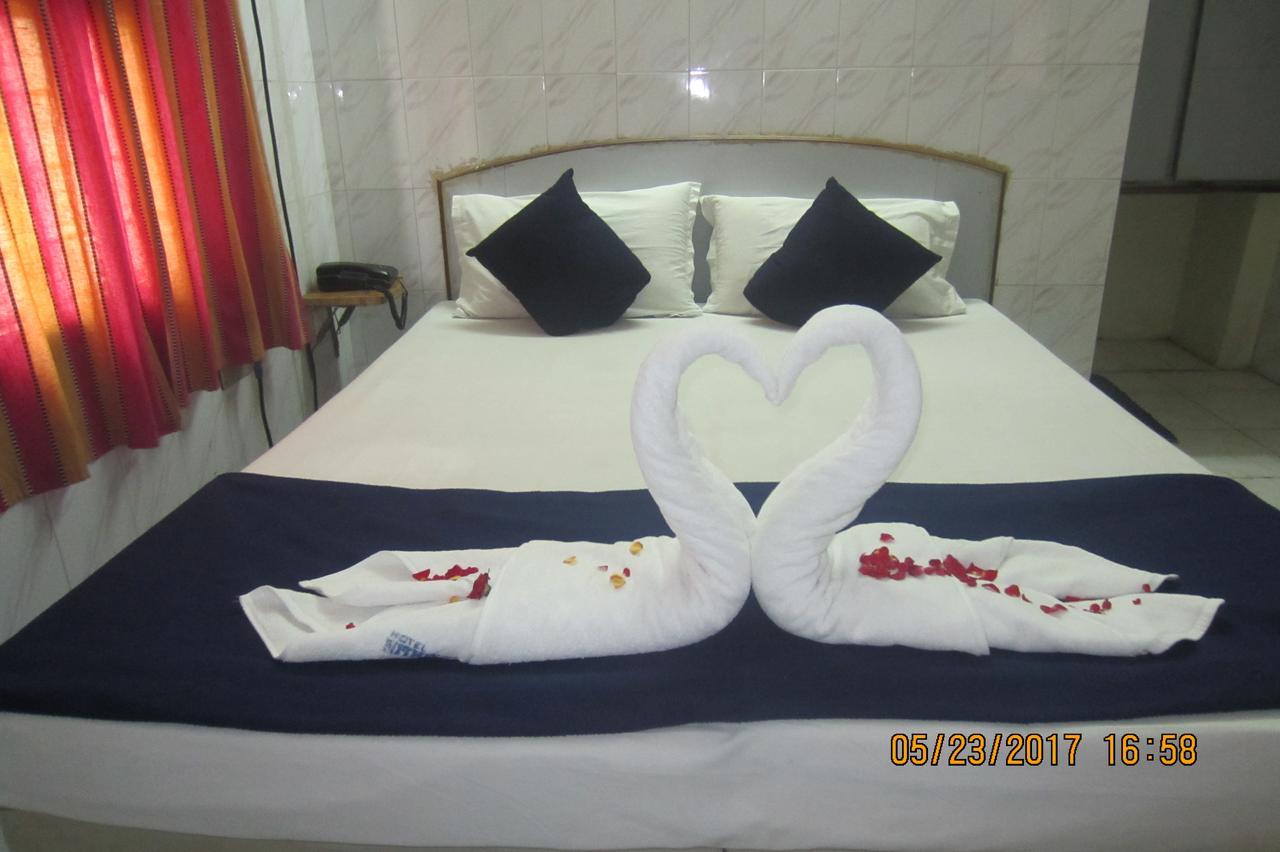 Sree Vaibhav Residency Hotell Tirupati Exteriör bild